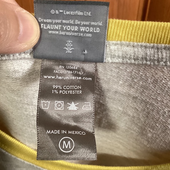 Disney Parks Star Wars Her Universe Long Sleeve Retro Logo Women’s Top Size M - Picture 5 of 6